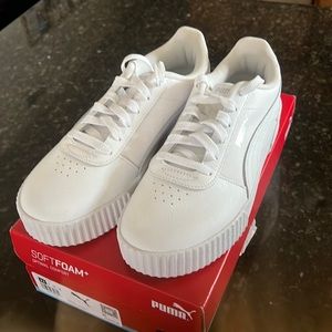 NWT PUMA women’s Carina white sneaker size 8.5